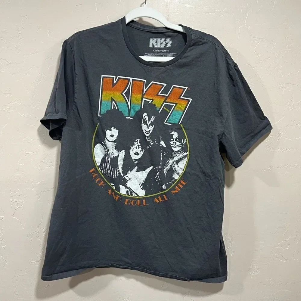 KISS ~ Rock Band T-Shirt with Short Sleeves Rock and Roll All Night